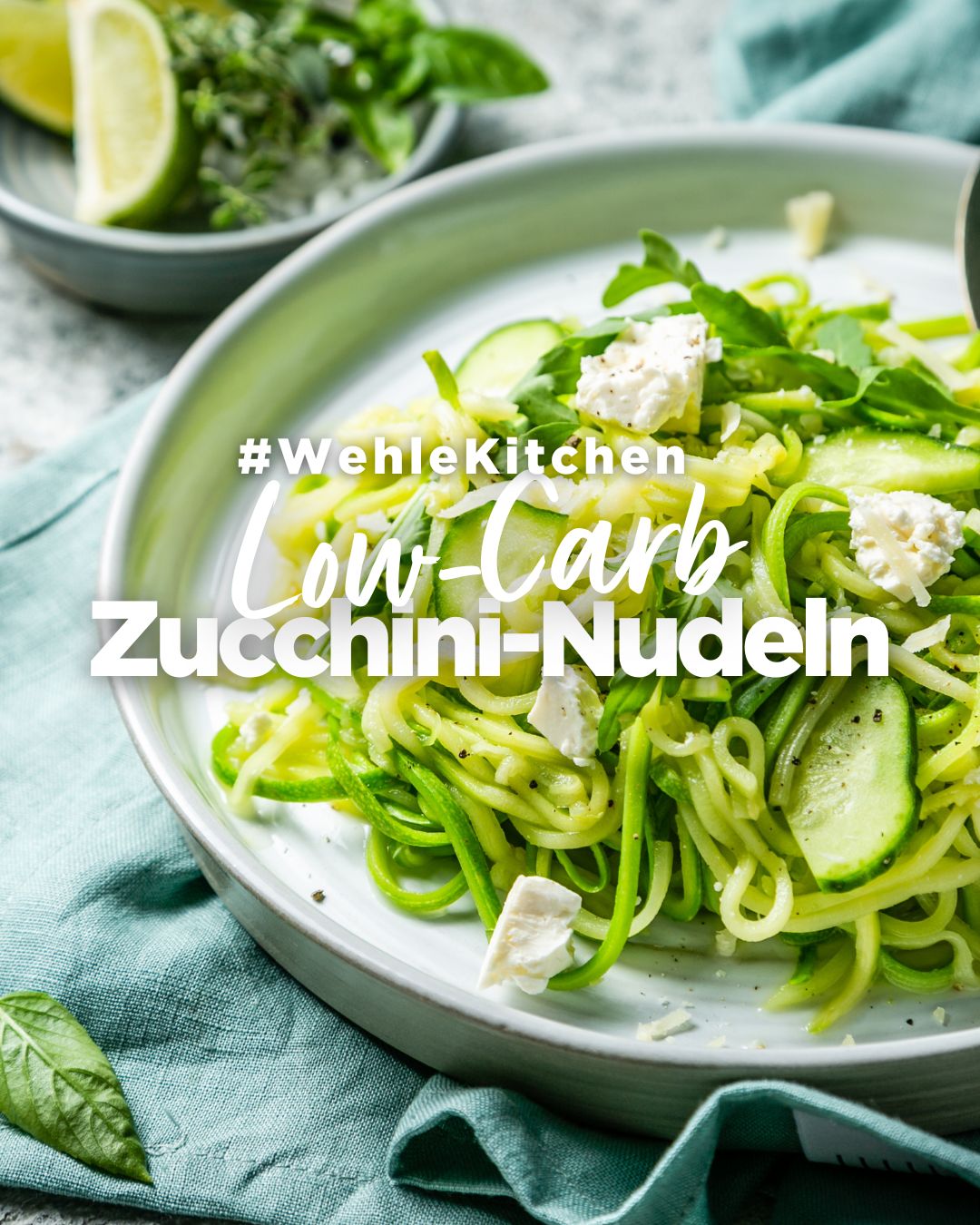 Low-Carb Zucchini-Nudeln mit Käsesauce und Thunfisch: Leicht, lecker und proteinreich